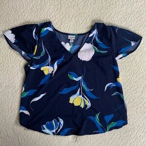 Floral V-neck Blouse